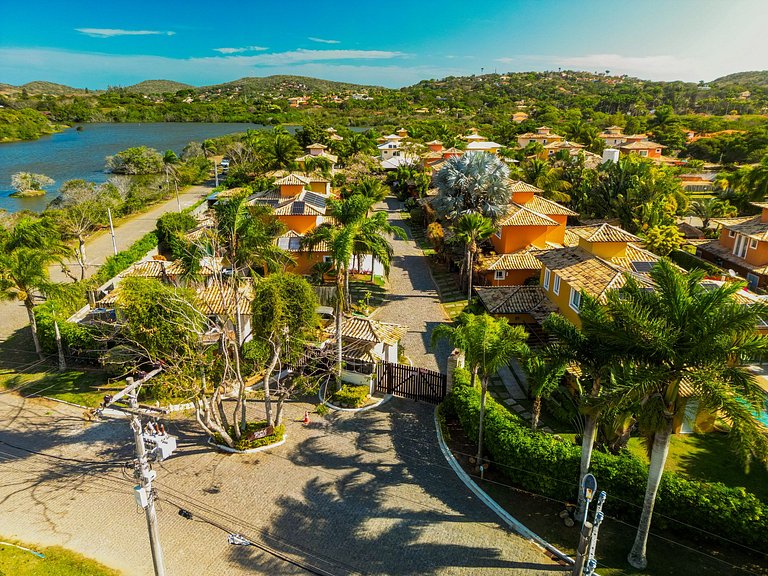 BZ23 House with 5 suites, 600 meters from Rua das Pedras