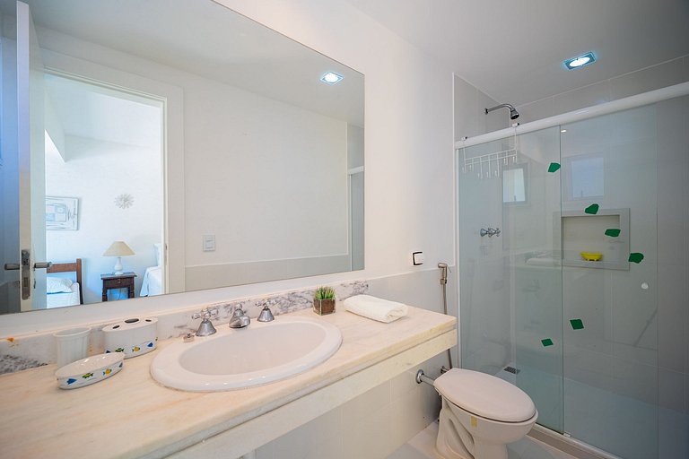 BZ23 Casa con 5 suites a 600 metros de la Rua das Pedras