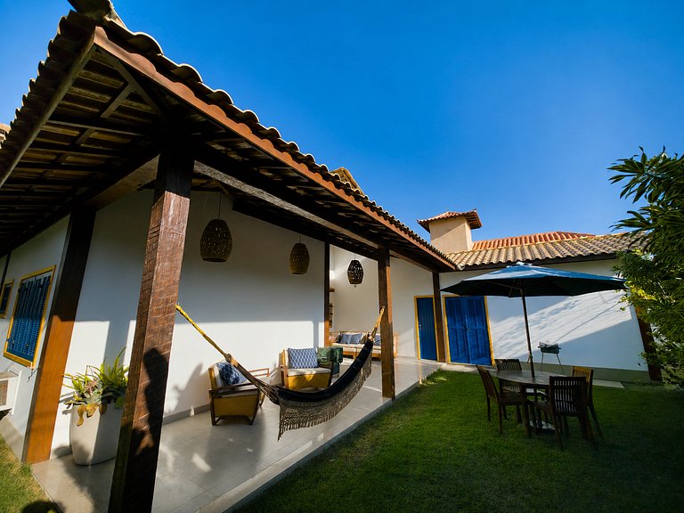 BZ102 House with 5 bedrooms 150 meters from the beach!