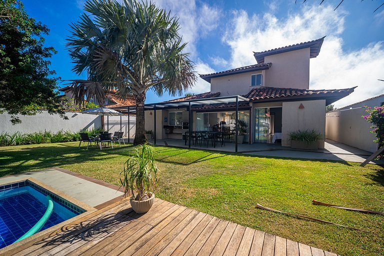 30 Metros da Praia!Casa independente c/ Piscina - BZ04