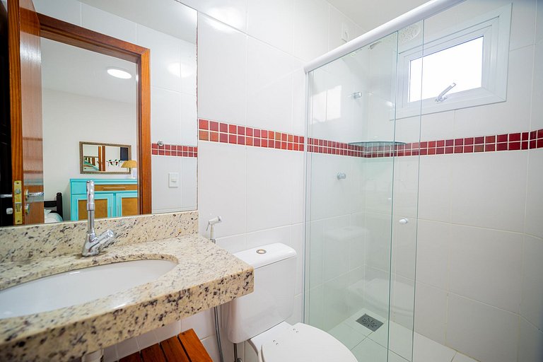 Búzios a 300 m de la playa, casa con 4 suites en el Condomin