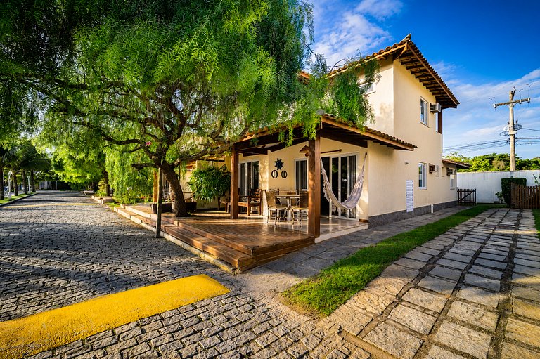 Buzios! 300 meters from the beach, 4-bedroom suite house! BZ