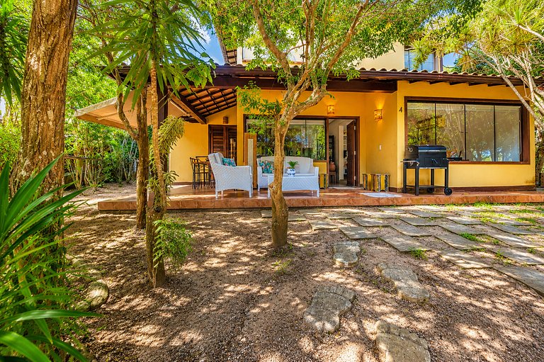 Center 600m from Rua das Pedras! House with 5 suites Bz86