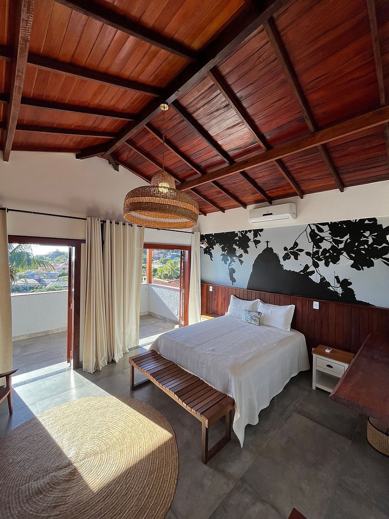 Casa con piscina y vista a la playa de Armação BZ107
