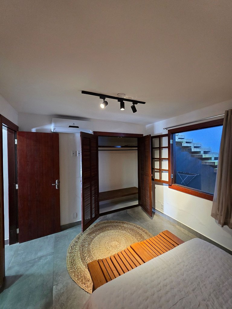 Casa com Piscina e Vista Praia da Armação! BZ107