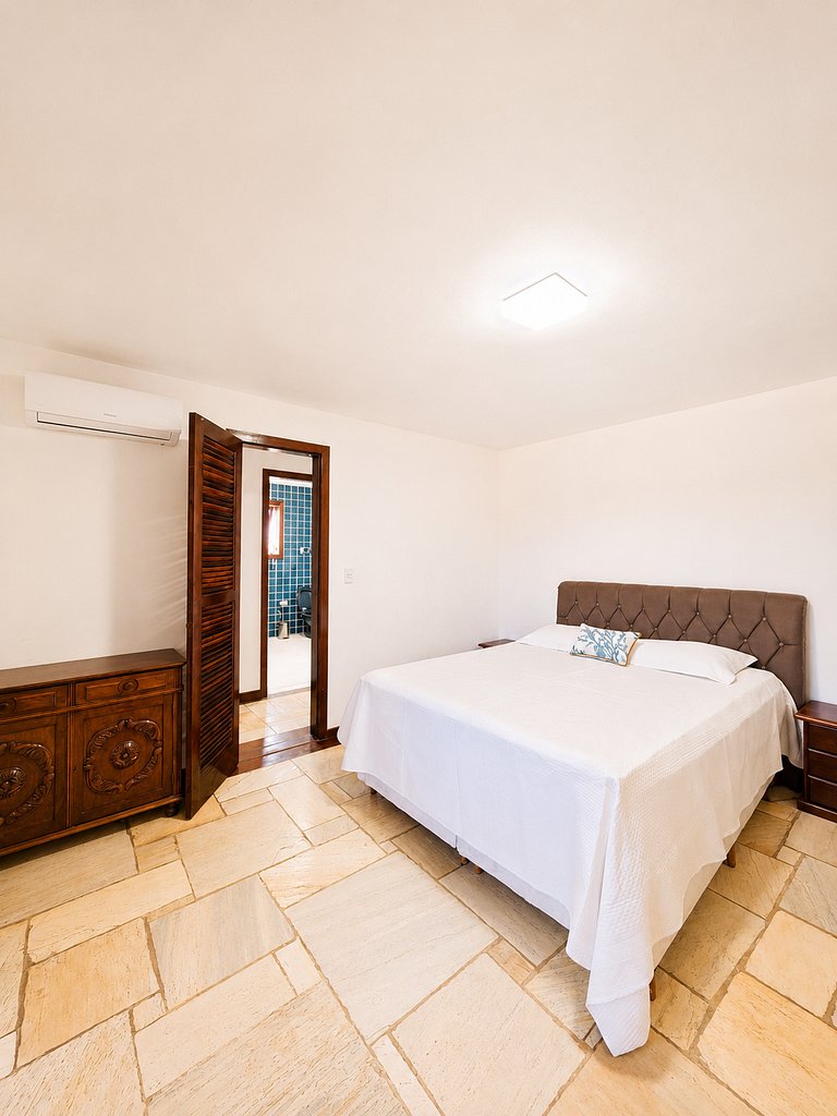 Casa ampla em Geribá c/ Piscina e 6 qts BZ108