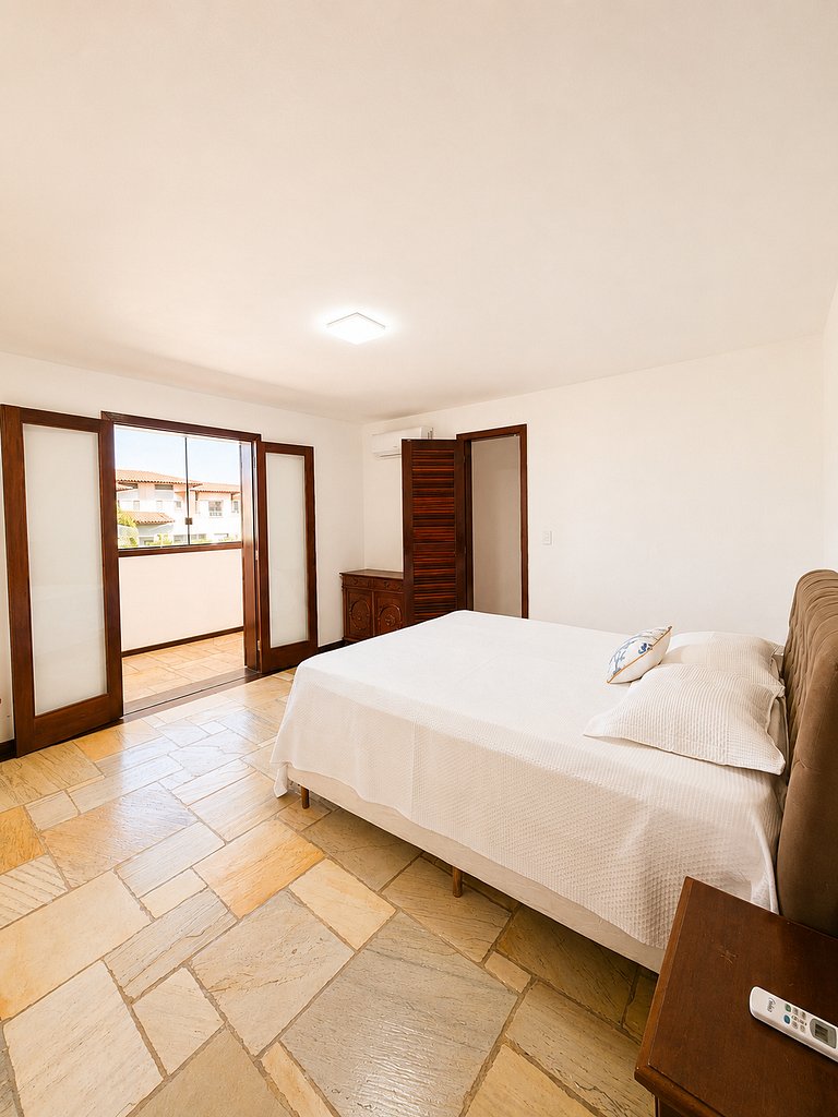 Casa ampla em Geribá c/ Piscina e 6 qts BZ108