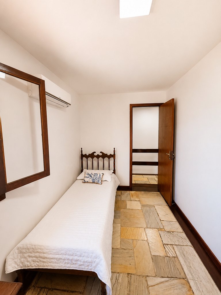 Spacious house in Geribá with pool and 6 bedrooms BZ108