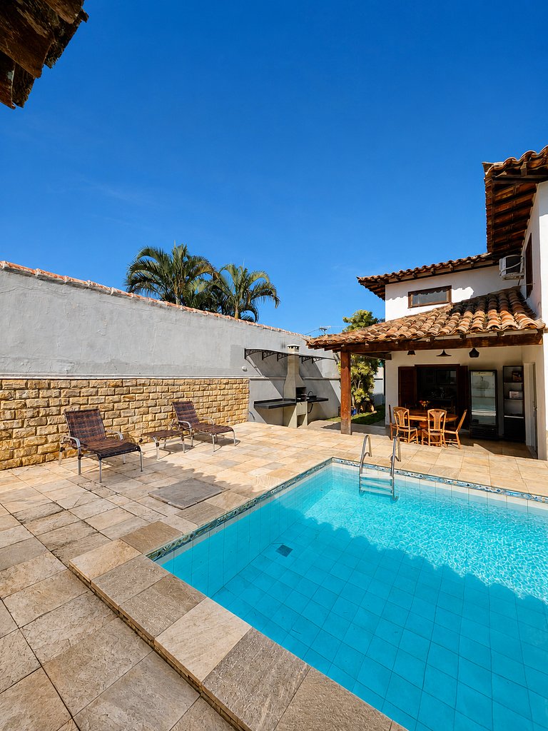 Casa ampla em Geribá c/ Piscina e 6 qts BZ108