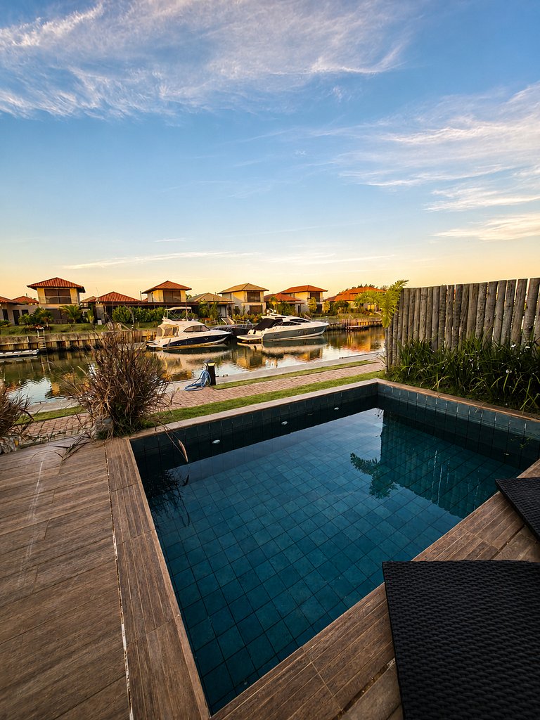 Casa no Aretê c/ piscina privativa BZ109