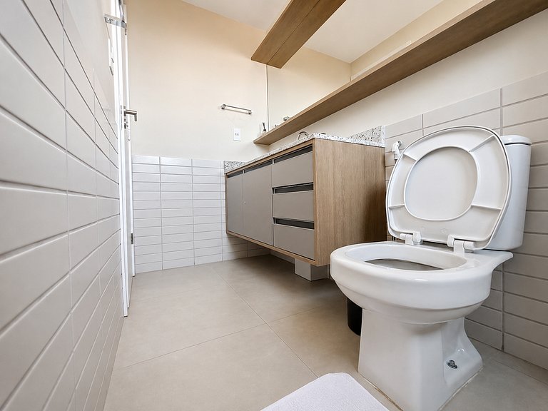 Casa no Aretê c/ piscina privativa BZ109