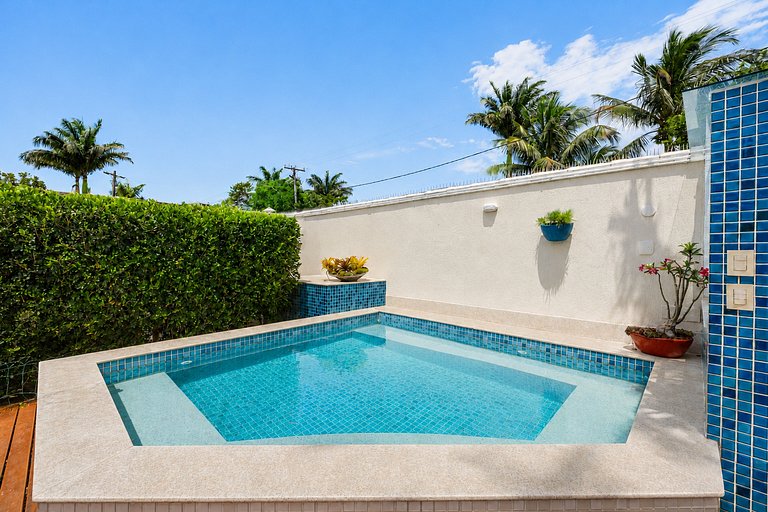 Casa c/ Piscina e Sauna! 300m da Praia