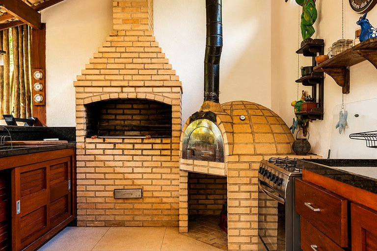 BZ62 Center! Large house, 5 suites and gourmet area