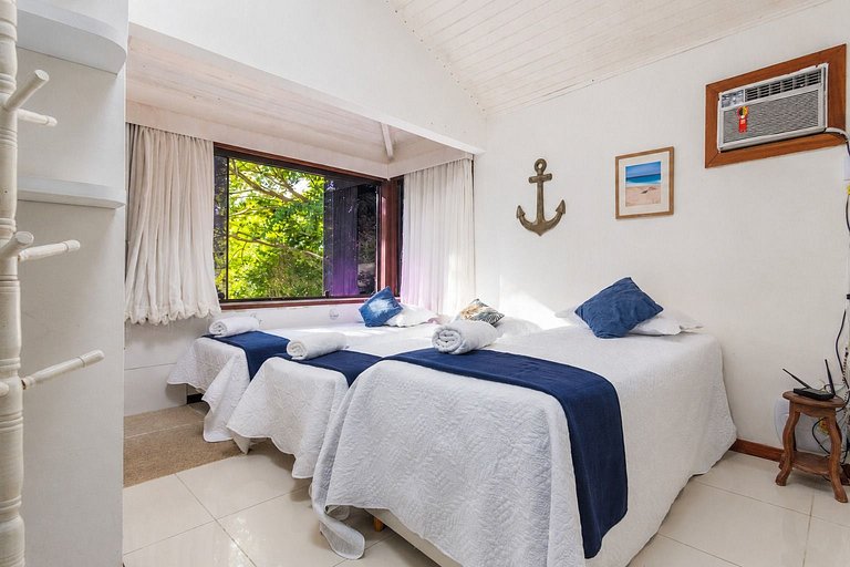 BZ62 Center! Large house, 5 suites and gourmet area