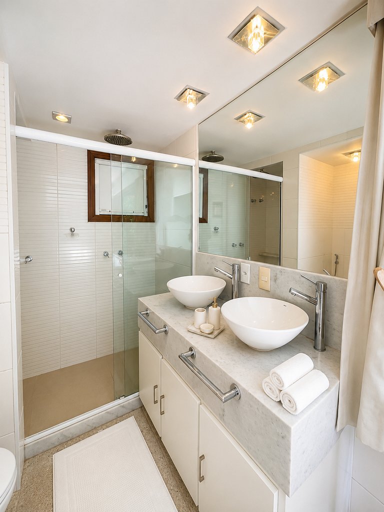 Centro BZ62! Casa grande, 5 suites y zona gourmet.