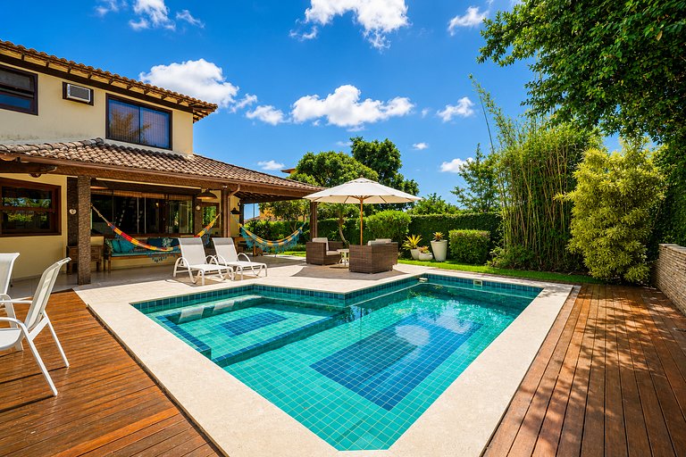 Casa c/ piscina e sauna privativa em Geribá Bz101
