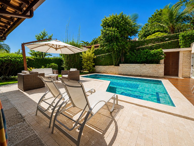 Casa c/ piscina e sauna privativa em Geribá Bz101