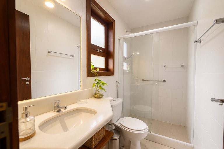Casa c/ piscina e sauna privativa em Geribá Bz101