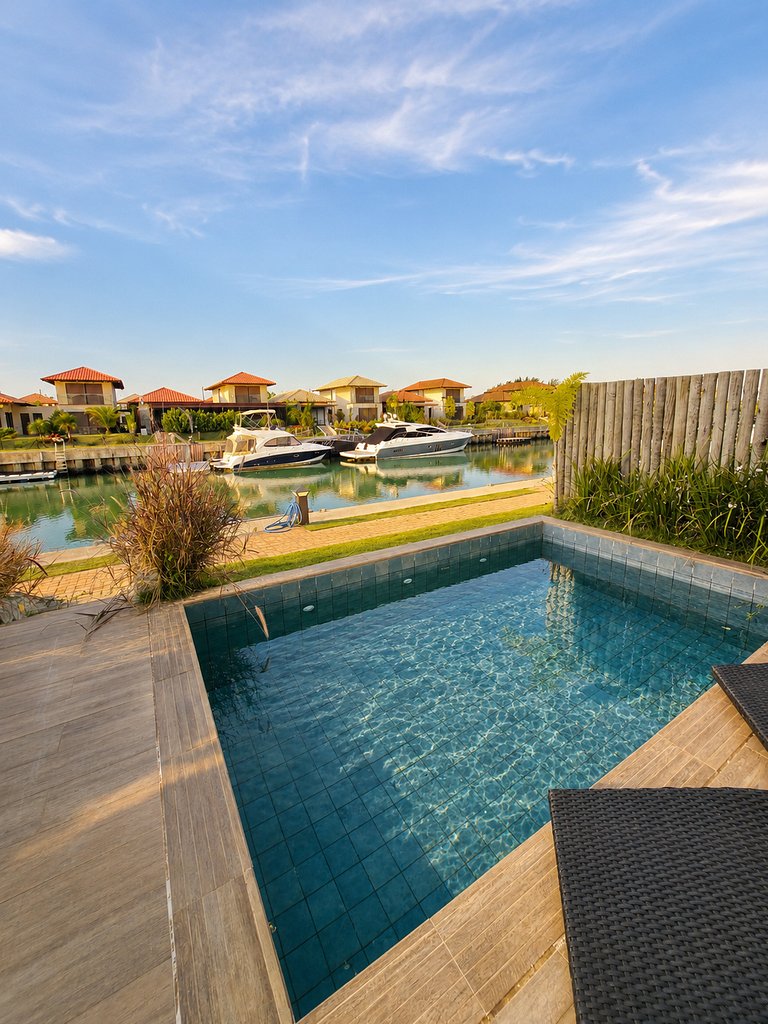 Casa no Aretê c/ piscina privativa BZ109