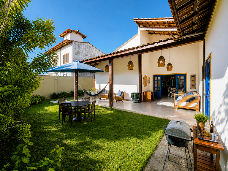 Casa com 5 quartos 150 metros da Praia BZ102