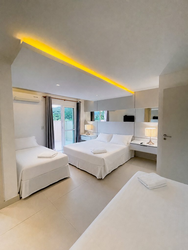 House with private pool near Rua das Pedras BZ22