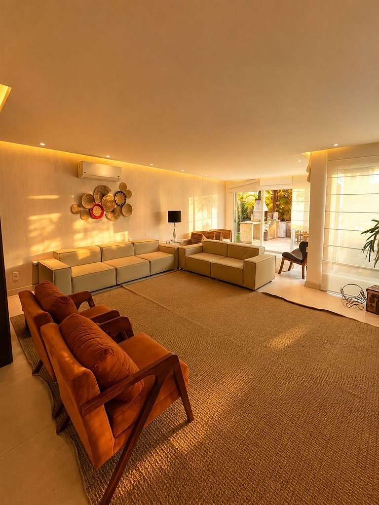 House with private pool near Rua das Pedras BZ22
