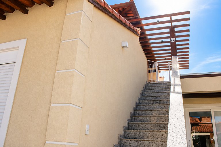 250m de Geribá Casa de 3 habitaciones Cond. con piscina