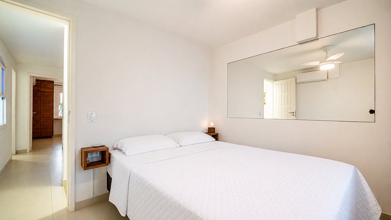 Beachfront House | 3 Bedrooms + Barbecue Grill BZ31