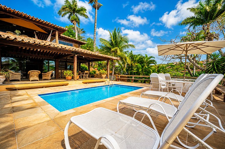 Beachfront mansion at Ferradura Beach! BZ81