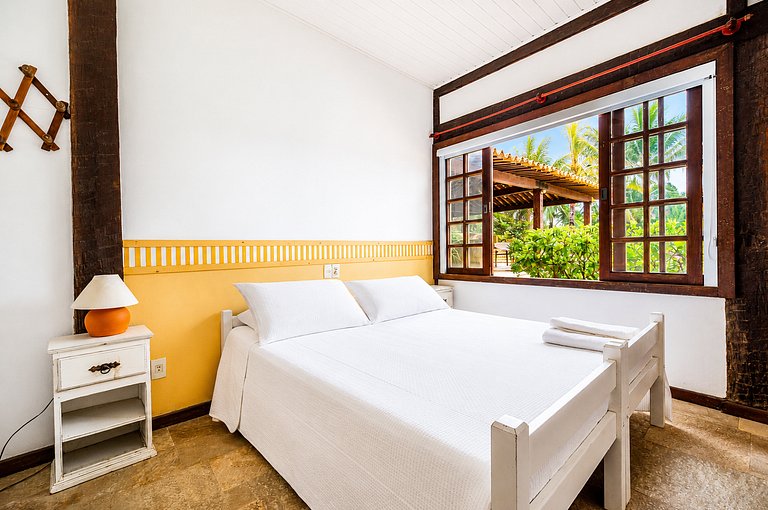 Beachfront mansion at Ferradura Beach! BZ81