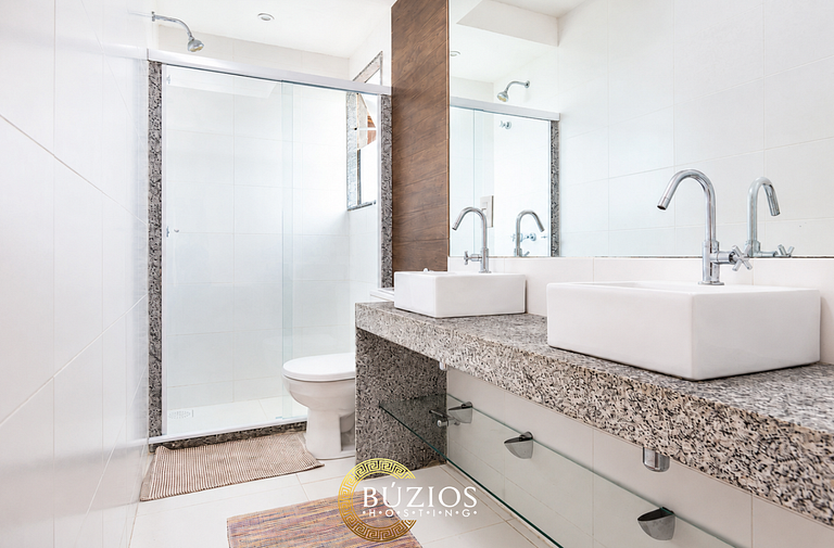 A 40 metros de la playa. Hermosa casa con piscina privada BZ