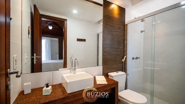 A 40 metros de la playa. Hermosa casa con piscina privada BZ