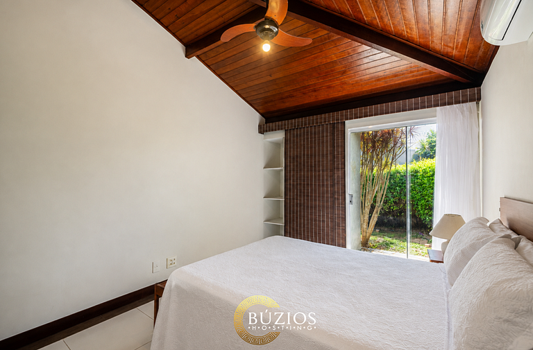 40m da Praia! Linda casa c/ piscina privativa BZ26