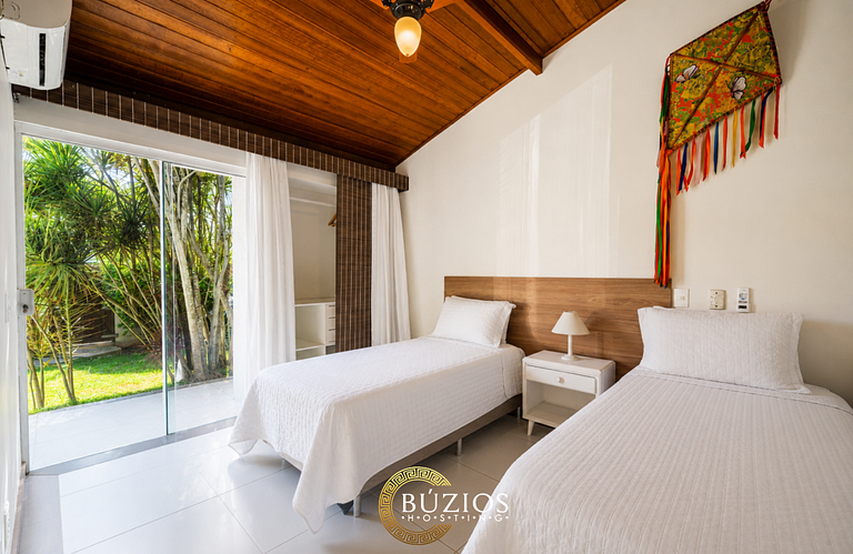40m from the beach! Beautiful house with private pool BZ26