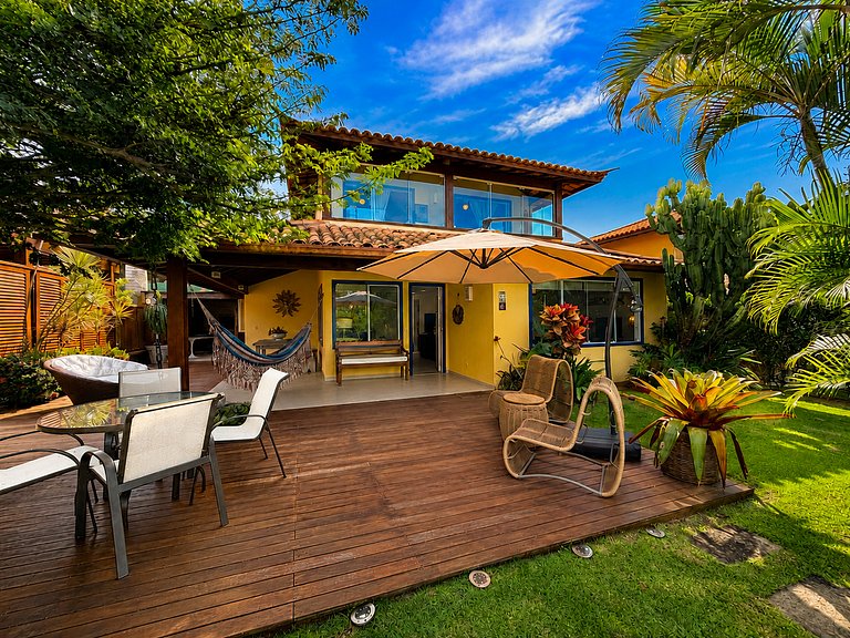 Casa 4 Suítes Centro, 600m Rua das Pedras + Churr. priv. BZ5