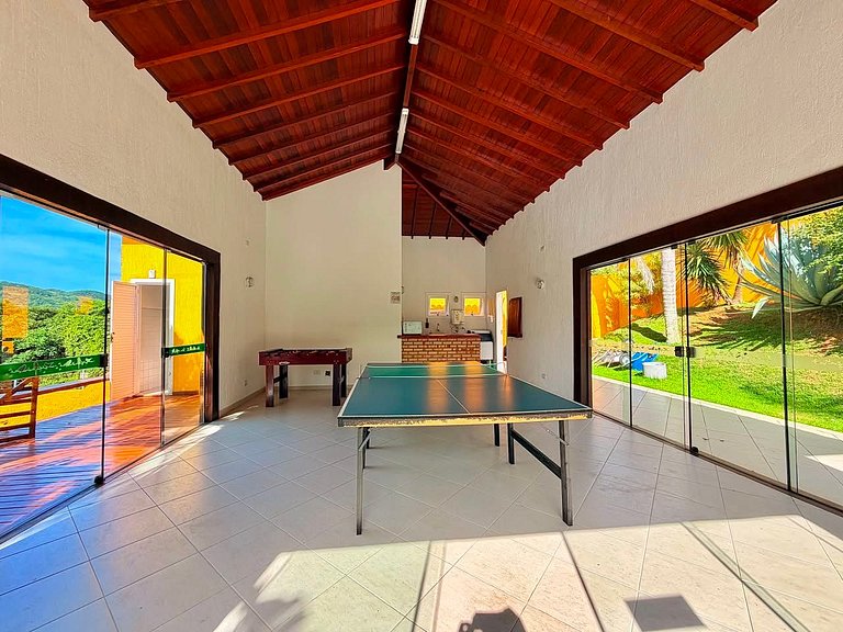 House with 4 suites in the city center, 600m from Rua das Pe