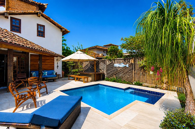 Casa com piscina/sauna/churrasqueira a 300m da praia BZ34
