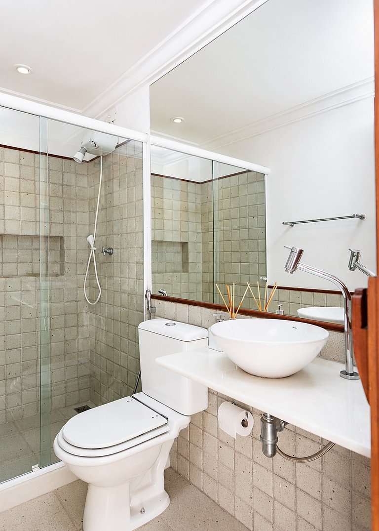 Casa com piscina e sauna a 300m da praia BZ34