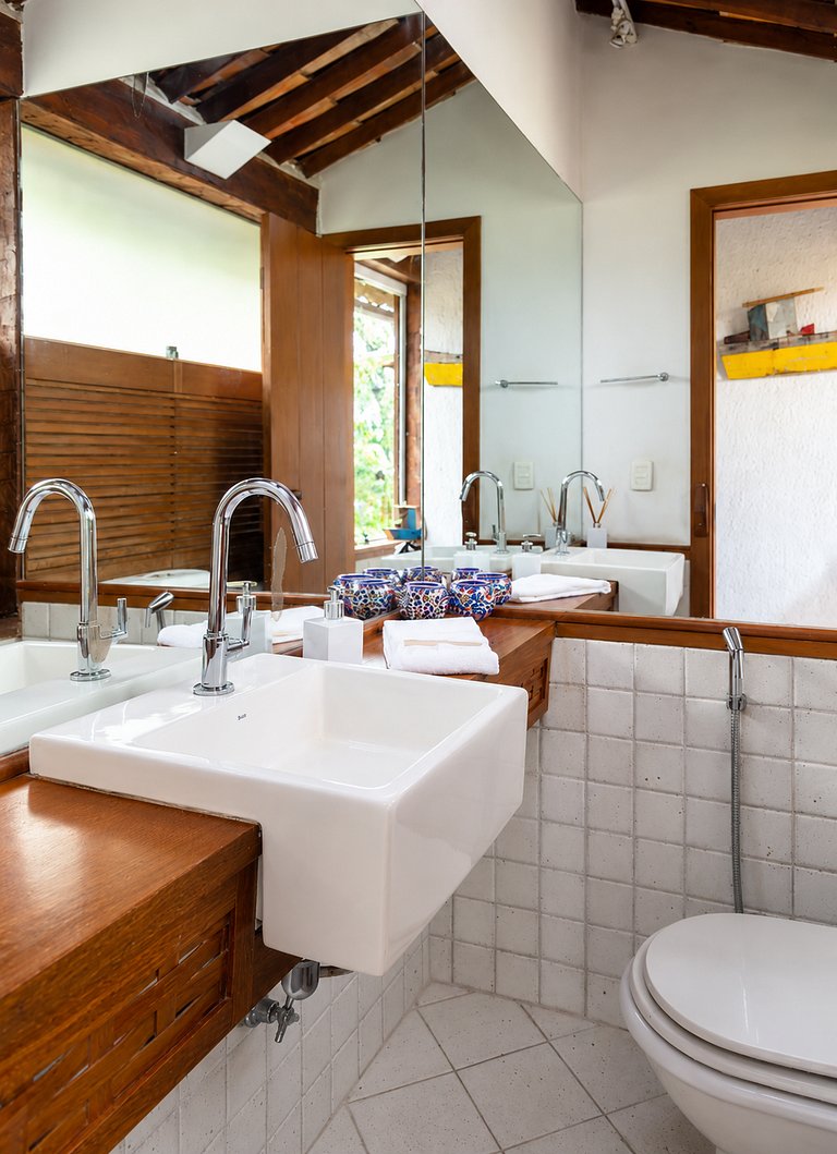 Casa com piscina e sauna a 300m da praia BZ34