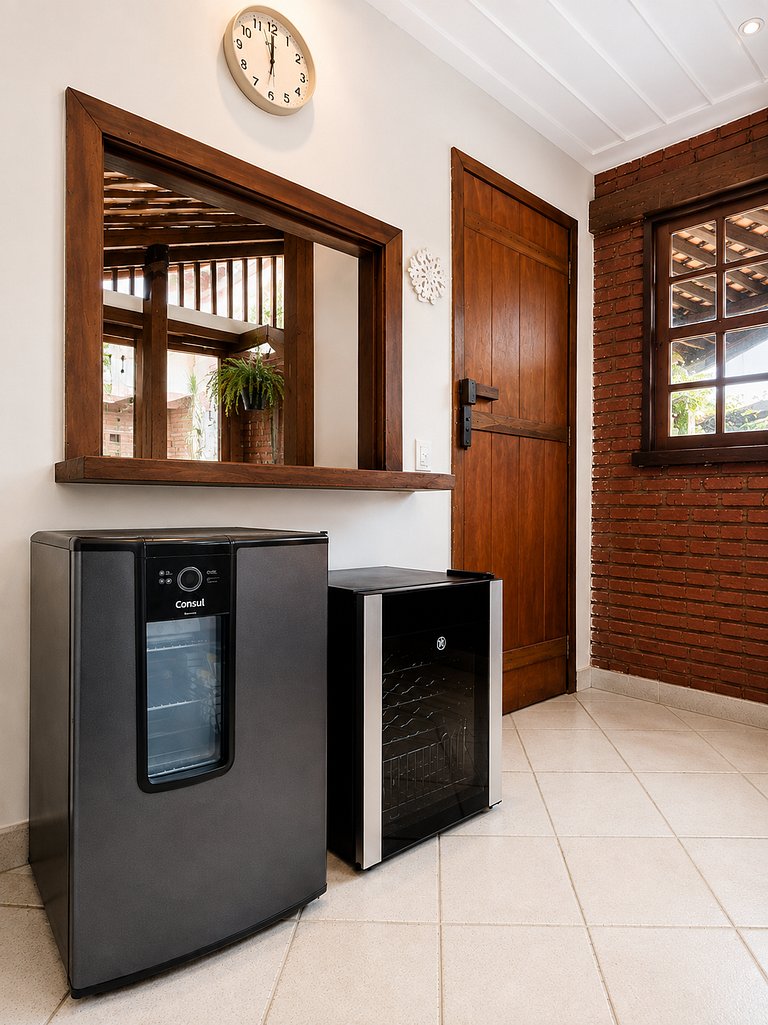 Casa com piscina e sauna a 300m da praia BZ34