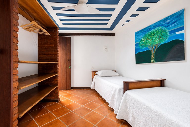Casa com piscina e sauna a 300m da praia BZ34