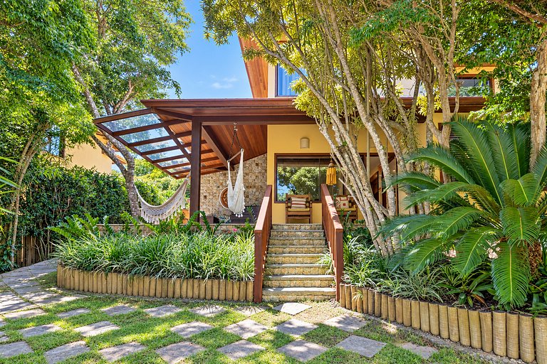 BZ21 600m from Orla Bardot! Beautiful house with 4 suites