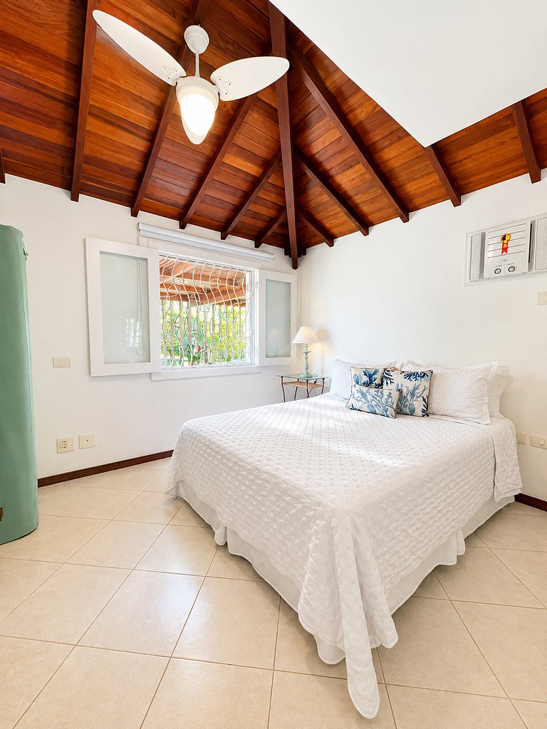 600m from Rua das Pedras! 4 suites, gourmet area, Bz56