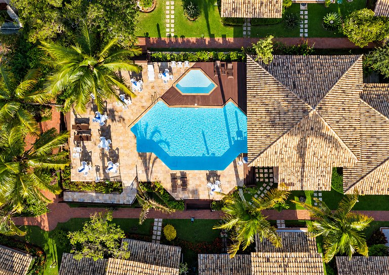 BZ16 House with private barbecue in a club condo
