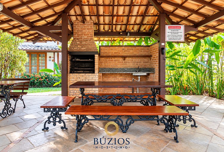 BZ16 House with private barbecue in a club condo