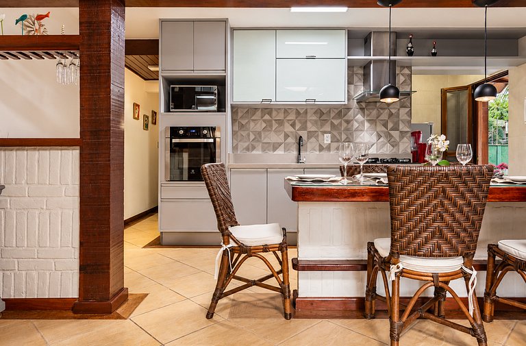 BZ16 House with private barbecue in a club condo