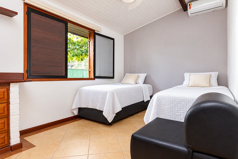 BZ16 Casa con parrilla privada en condominio club