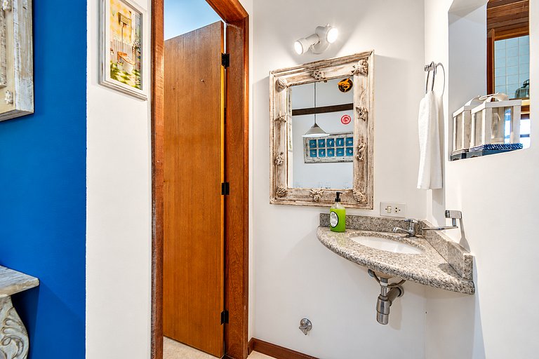 Bz49 House 5 minutes from the beach Gated Comm. Club
