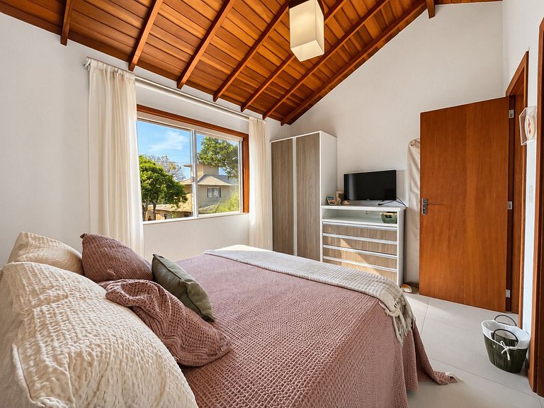 Bz41 House with Private Pool 150m from the beach!