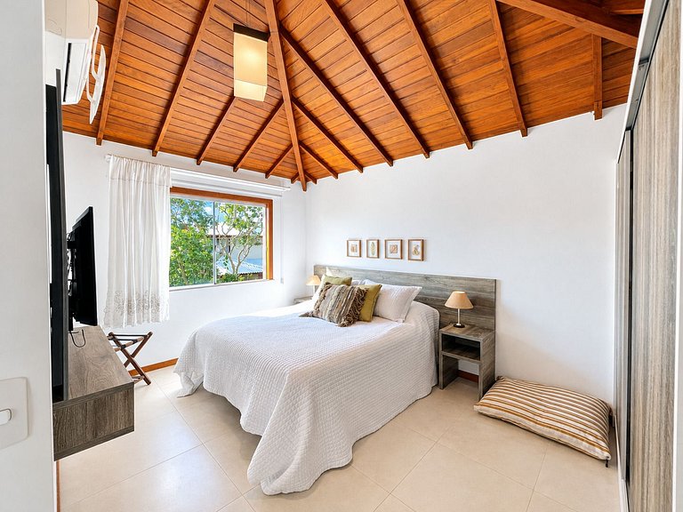 Bz41 House with Private Pool 150m from the beach!